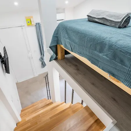 Bonsai Flat In Apartment