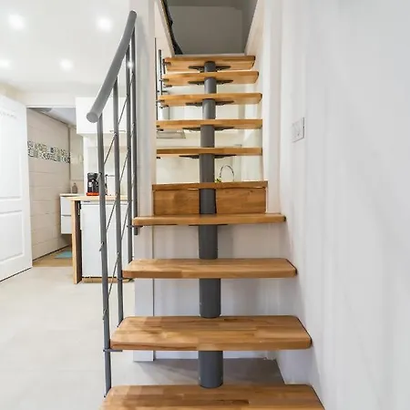 Bonsai Flat In Lejlighed *
